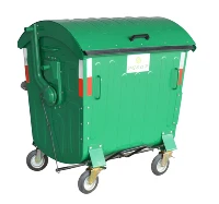 Qual a maneira correta de forrar uma lixeira com um saco de lixo?